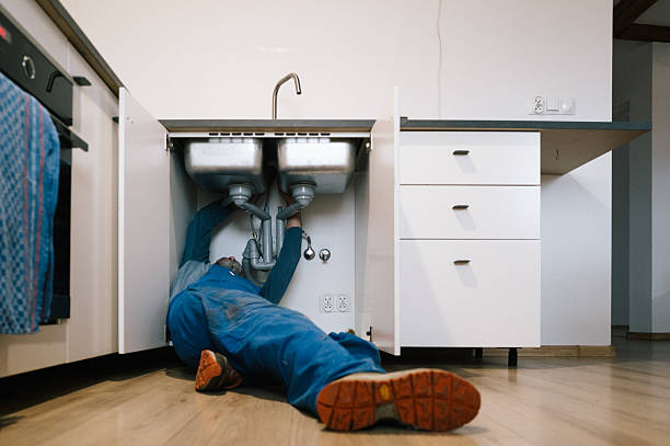 Professional Plumbing technician working in Glenford, OH